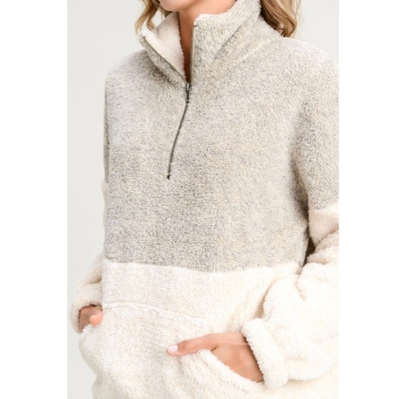 *SOLD* Soft Fleece Pullover Sweater - Picture 2 of 2